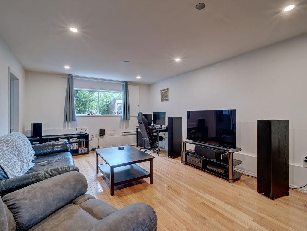 Outdoor Patio Photo of 329 Burns Road, Gibsons, BC