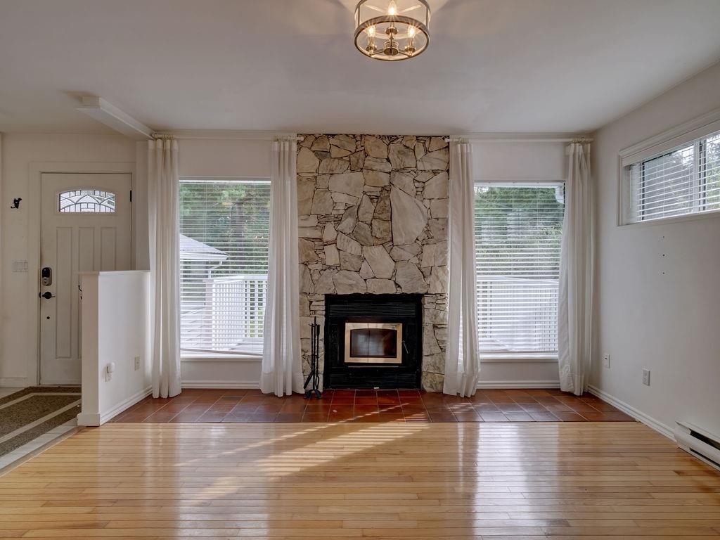 Powder Room Photo of 329 Burns Road, Gibsons, BC