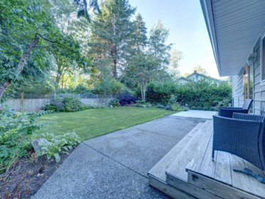 329 Burns Road, Gibsons, BC, Gibsons — Single Family Residence for sale