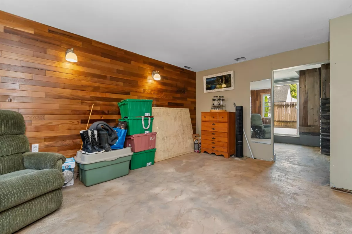 Basement Recreation Room Photo of 6350 Sumas Prairie Road, Sardis - Greendale, BC