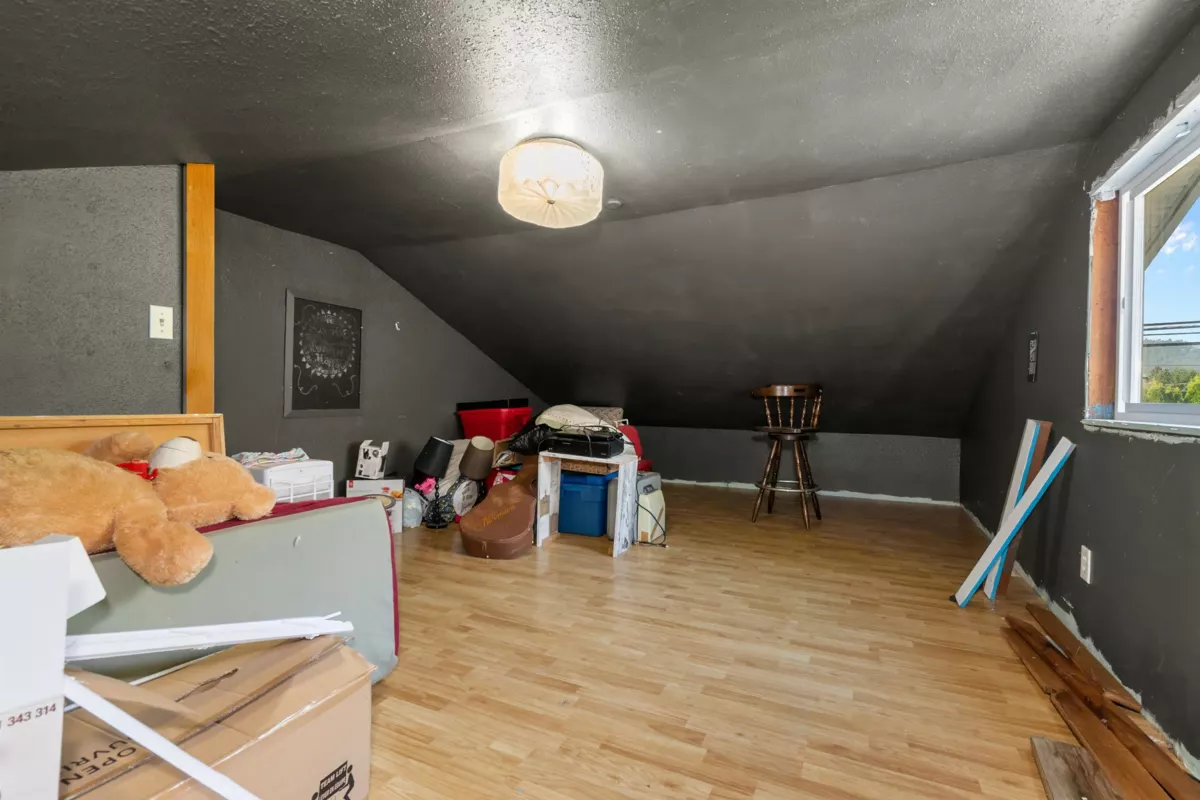 Hallway Photo of 6350 Sumas Prairie Road, Sardis - Greendale, BC