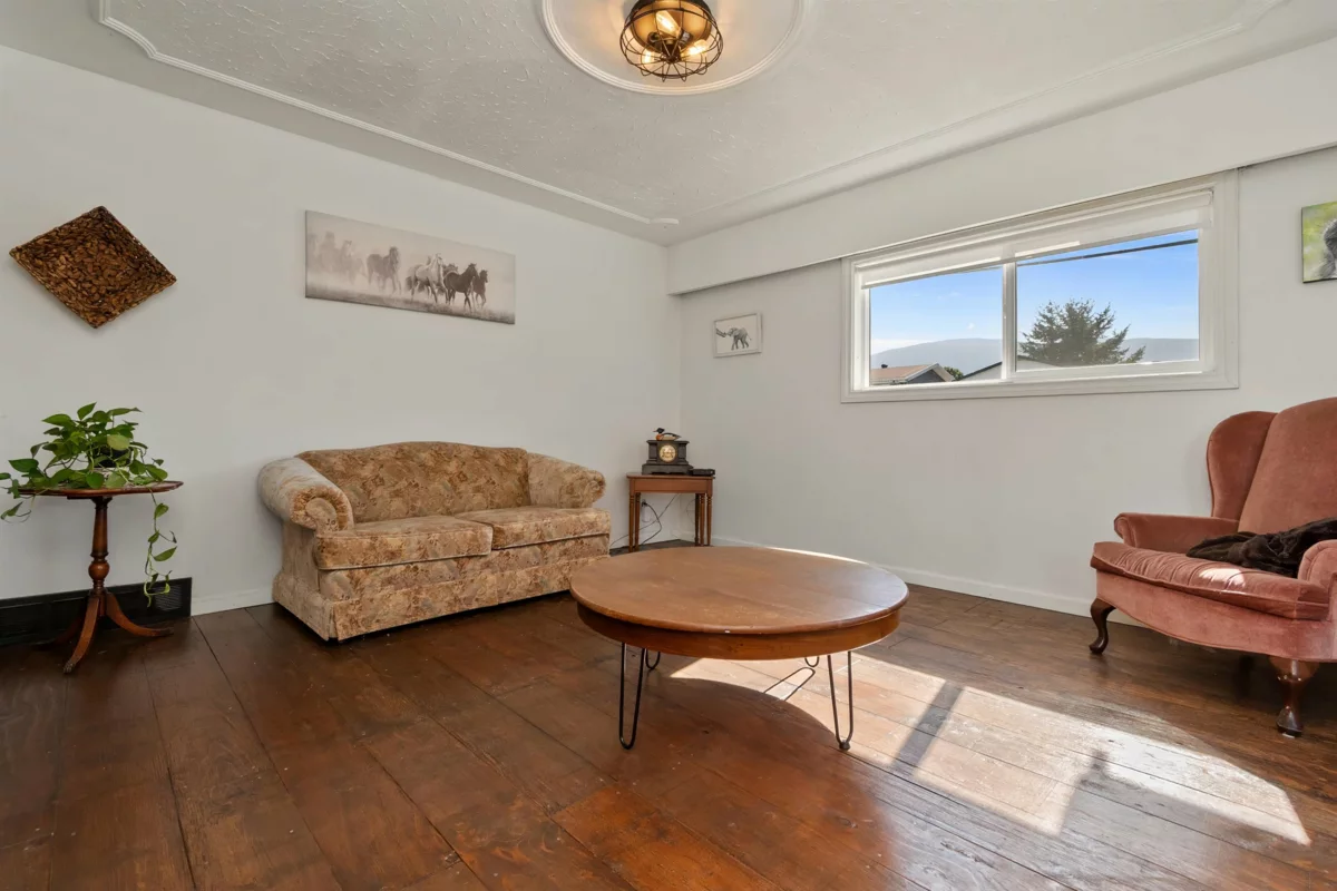 Pantry Photo of 6350 Sumas Prairie Road, Sardis - Greendale, BC