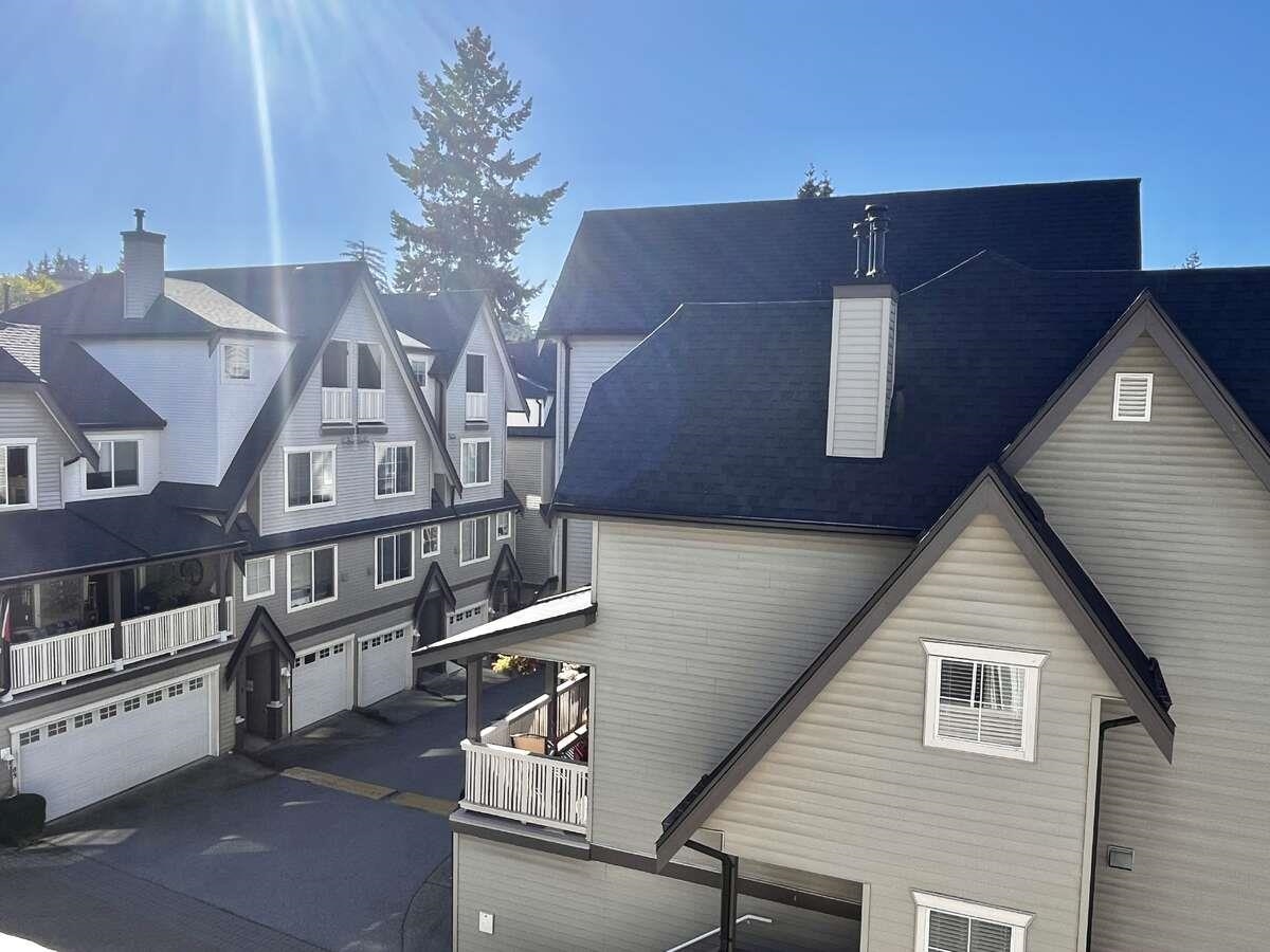 Basement Recreation Room Photo of 5 15355 26 Avenue, Surrey, BC