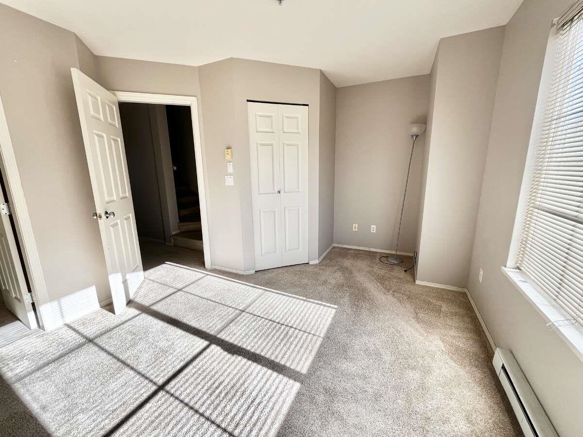 Breakfast Nook Photo of 5 15355 26 Avenue, Surrey, BC