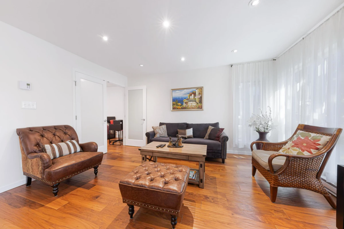 Family Room Photo of 303 3950 Linwood Street, Burnaby, BC