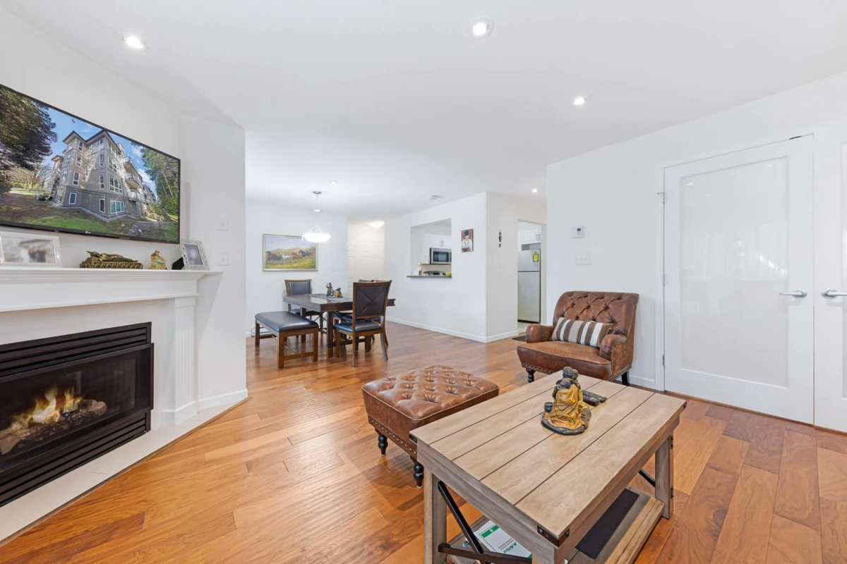 Kitchen Photo of 303 3950 Linwood Street, Burnaby, BC