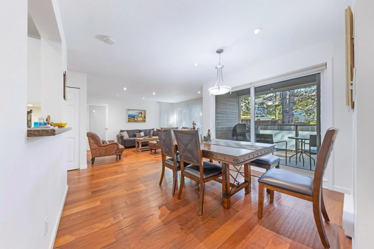 Living Room Photo of 303 3950 Linwood Street, Burnaby, BC