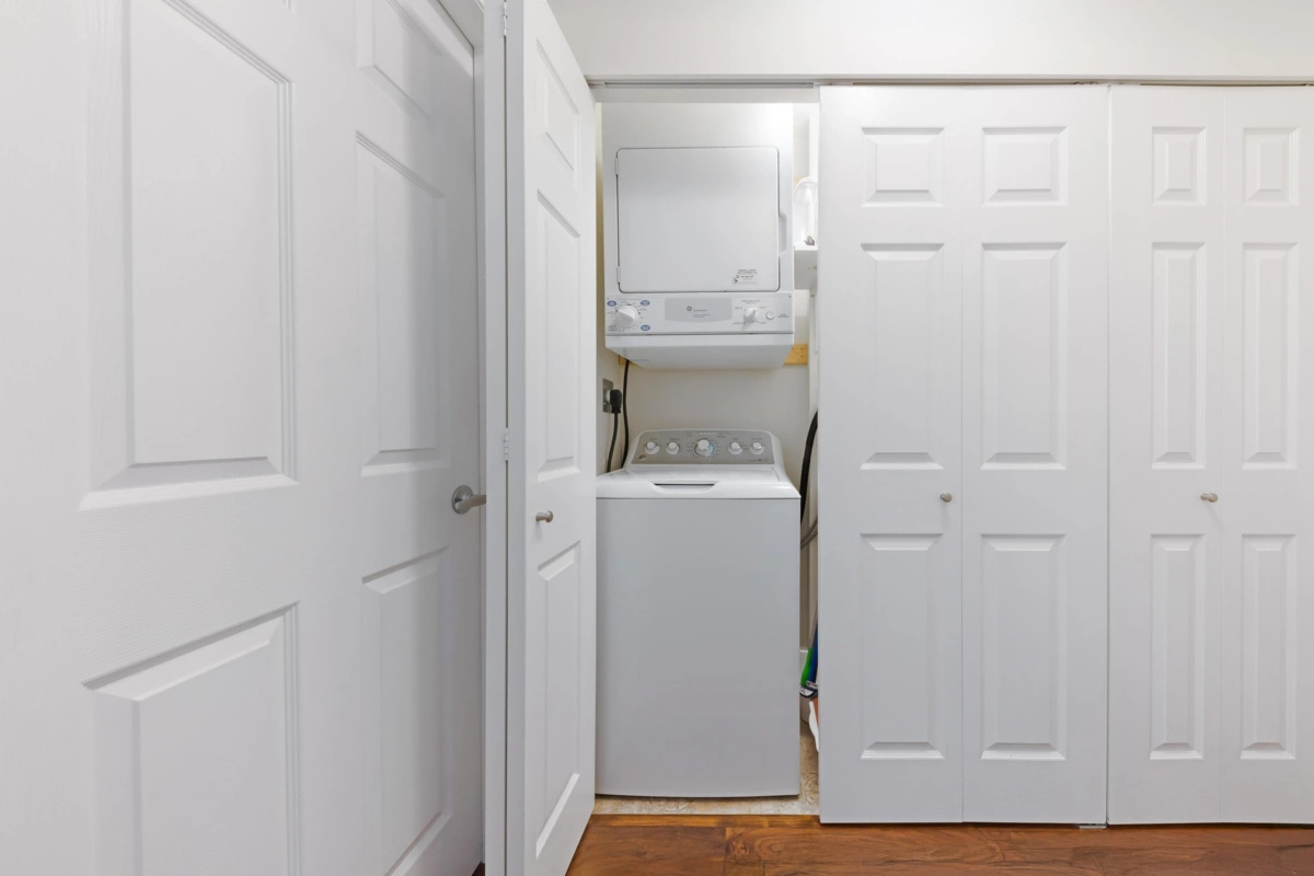 Walk-In Closet Photo of 303 3950 Linwood Street, Burnaby, BC
