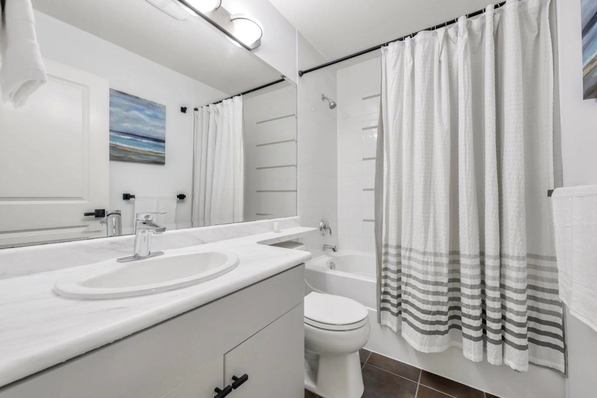 Entry Foyer Photo of 193 18701 66th Avenue, Surrey, BC