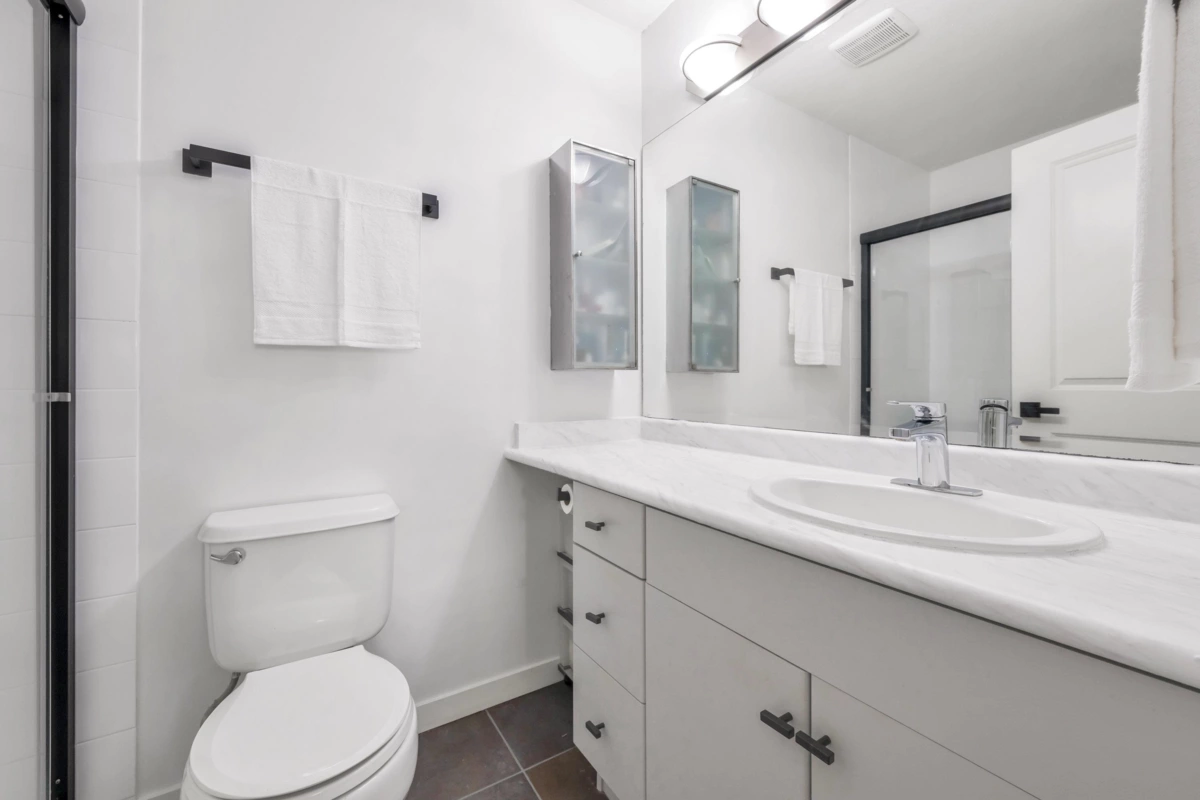 Hallway Photo of 193 18701 66th Avenue, Surrey, BC