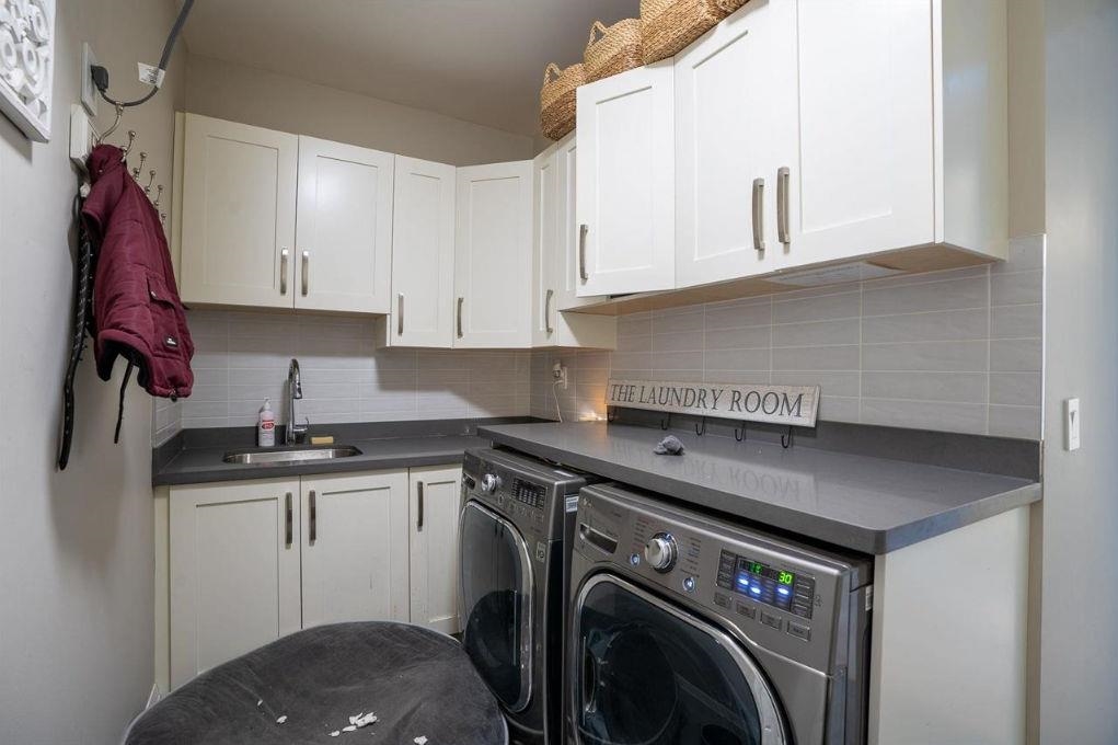 Laundry Room Photo of 11897 82 Avenue, Delta, BC