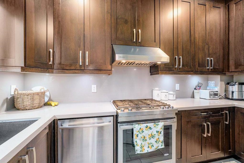 Primary Bathroom Photo of 11897 82 Avenue, Delta, BC