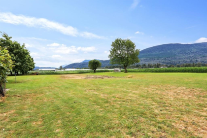 Garden / Landscaping Photo of 42832 Keith Wilson Road, Chilliwack, BC