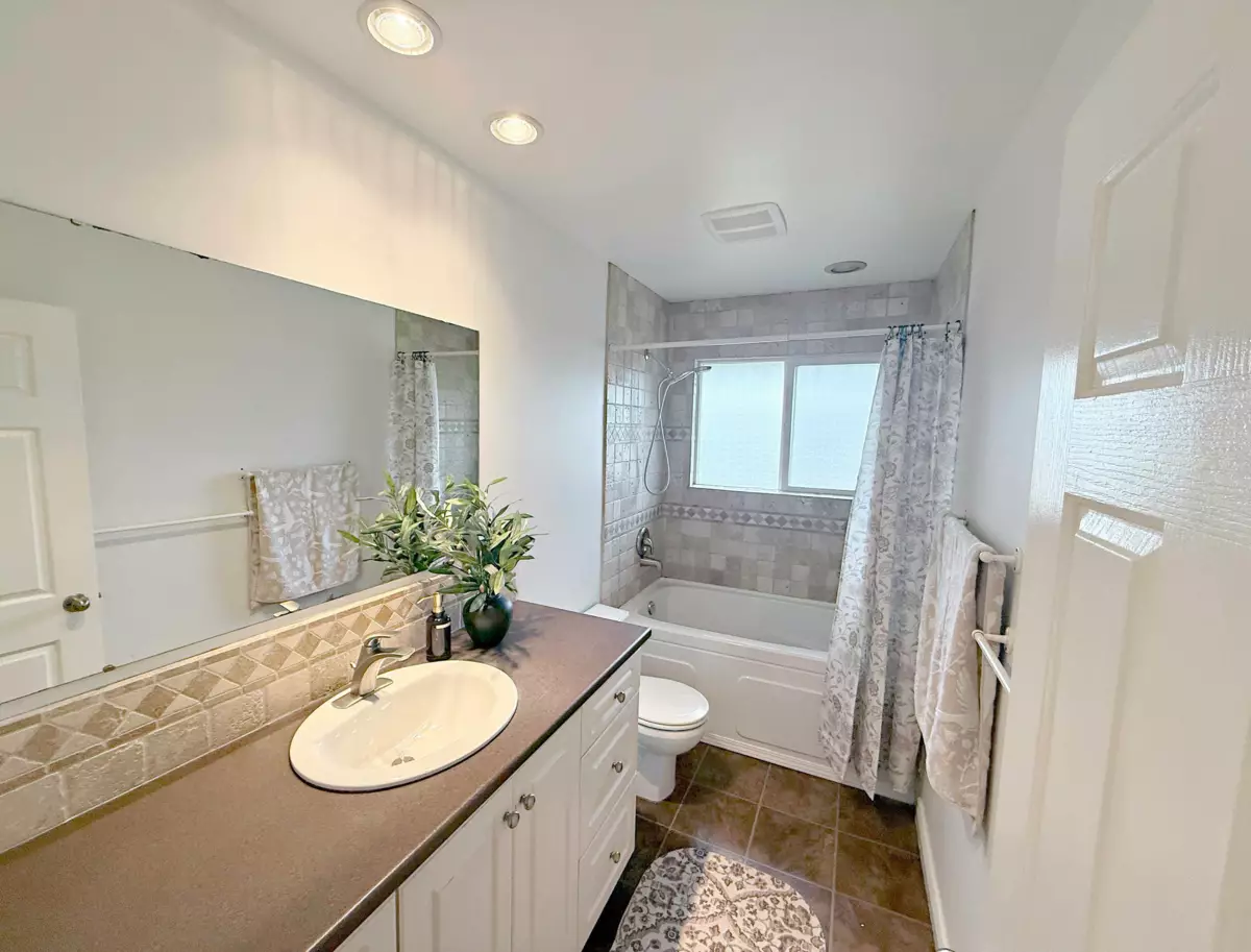 Basement Recreation Room Photo of 5316 Belair Drive, Tsawwassen, BC