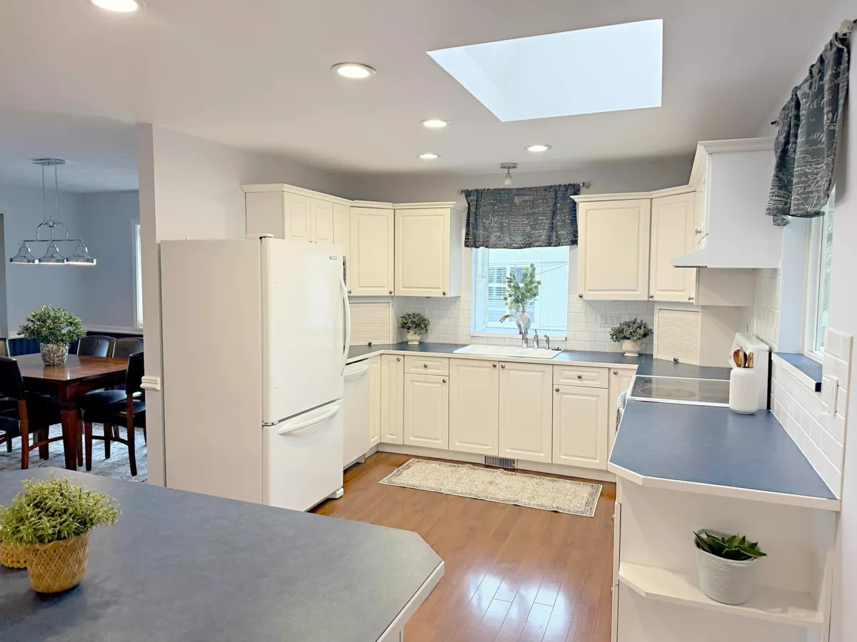 Pantry Photo of 5316 Belair Drive, Tsawwassen, BC