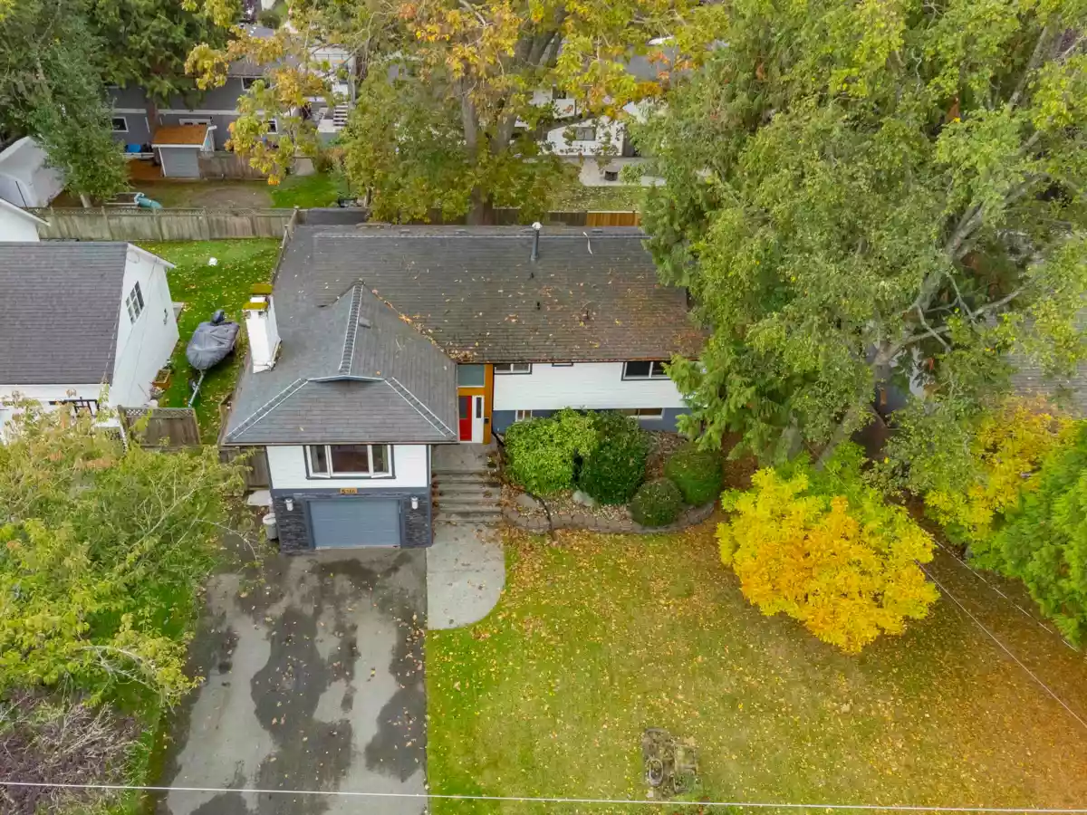 Staircase Photo of 5316 Belair Drive, Tsawwassen, BC