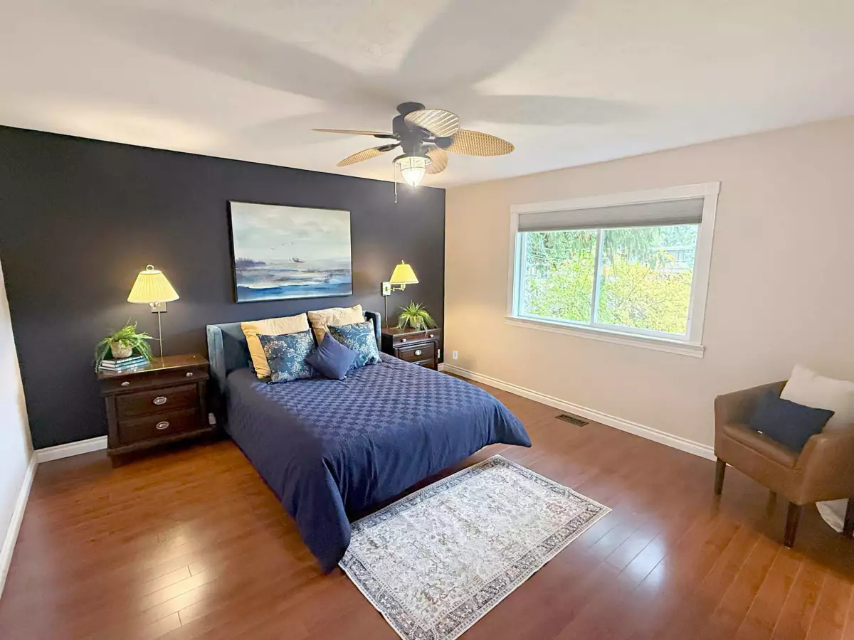 Walk-In Closet Photo of 5316 Belair Drive, Tsawwassen, BC