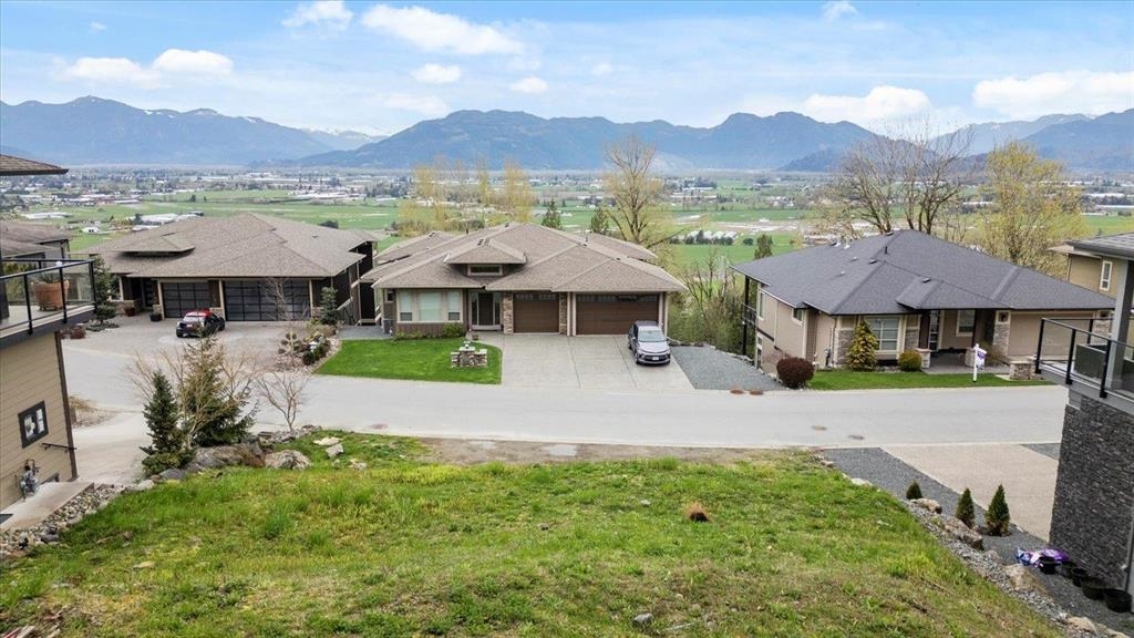 Living Room Photo of 234 51075 Falls Court, Chilliwack, BC