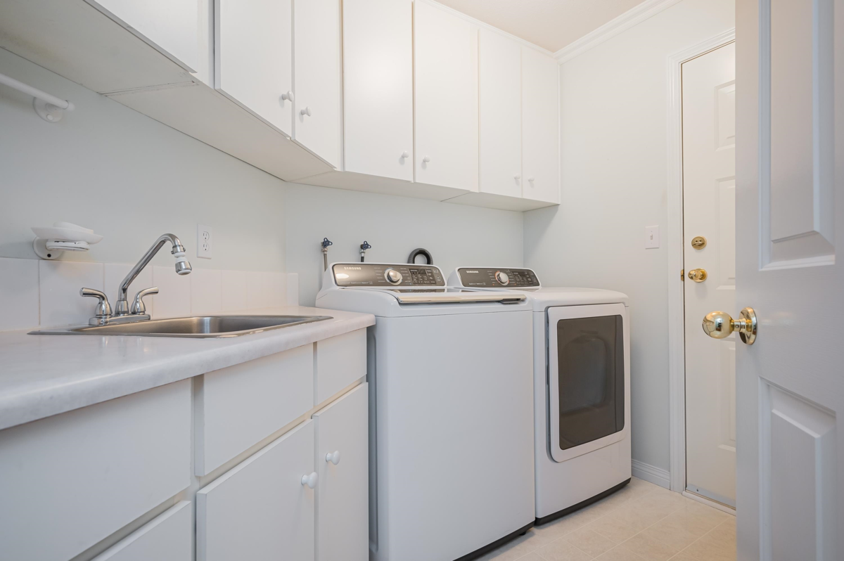 Hallway Photo of 8459 142a Street, Surrey, BC