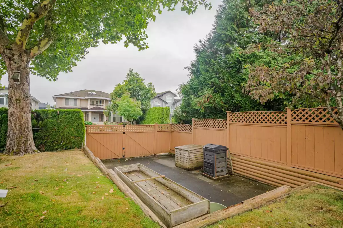 Hot Tub / Spa Photo of 8459 142a Street, Surrey, BC