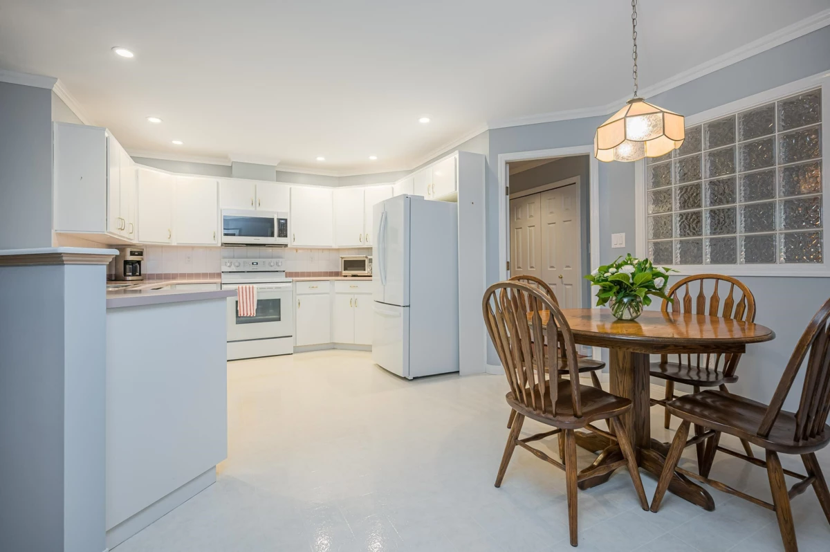 Kitchen Photo of 8459 142a Street, Surrey, BC