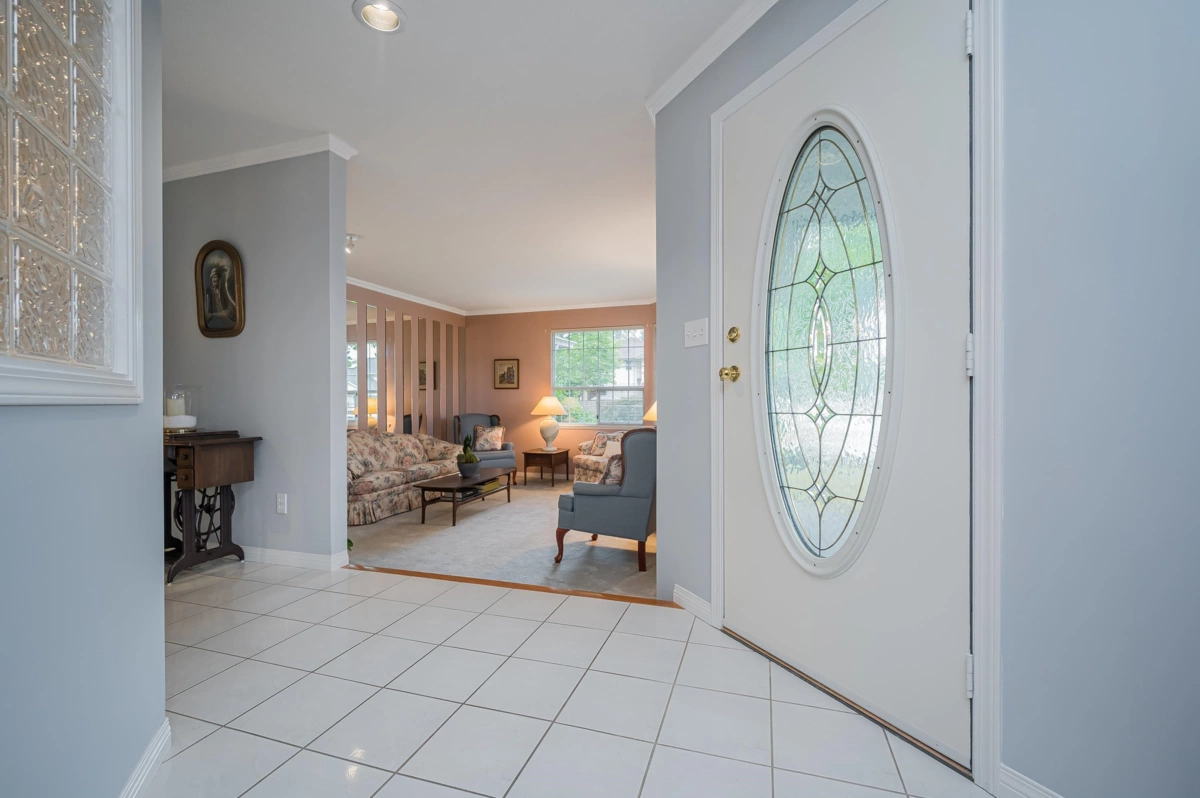 Living Room Photo of 8459 142a Street, Surrey, BC
