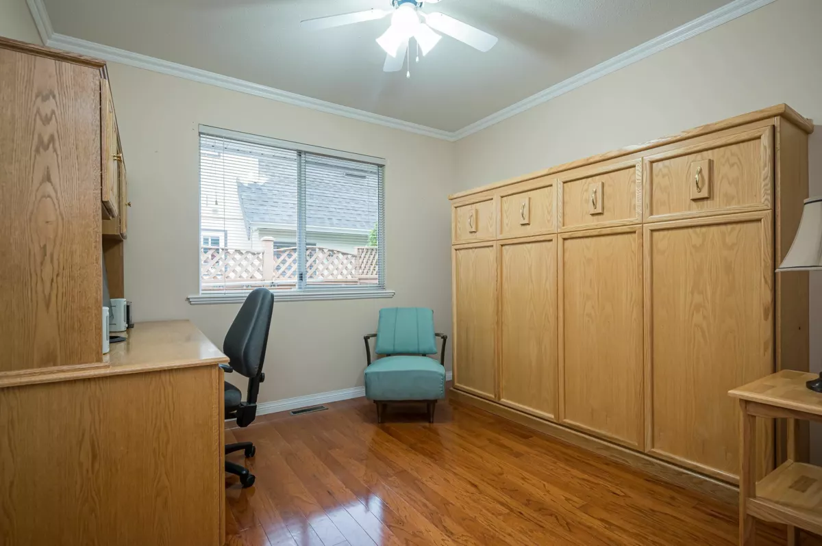 Mudroom Photo of 8459 142a Street, Surrey, BC
