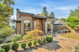 1450 Fulton Avenue, West Vancouver, BC