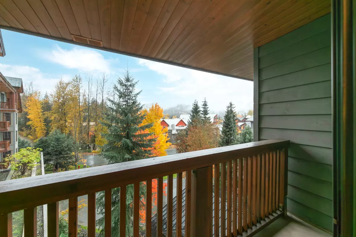 Basement Recreation Room Photo of 401 2202 Gondola Way, Whistler, BC