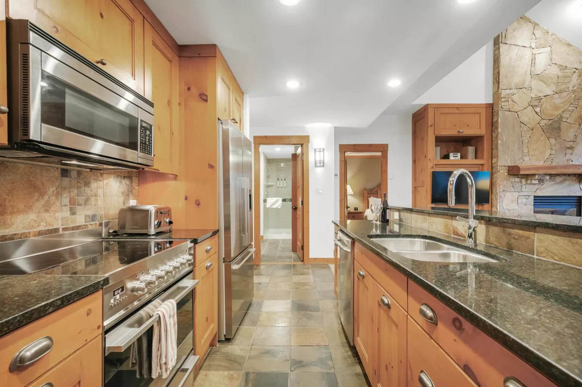 Dining Area Photo of 401 2202 Gondola Way, Whistler, BC