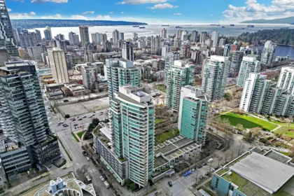 Family Room Photo of 1904 1616 Bayshore Drive, Vancouver, BC
