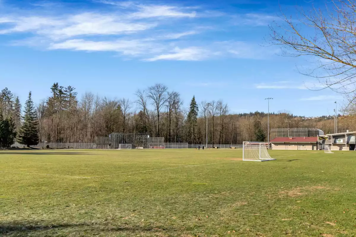 Swimming Pool Photo of 53 2450 Hawthorne Avenue, Port Coquitlam, BC