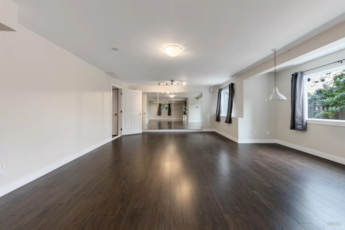 Front Yard Photo of 3462 Stephens Court, Coquitlam, BC