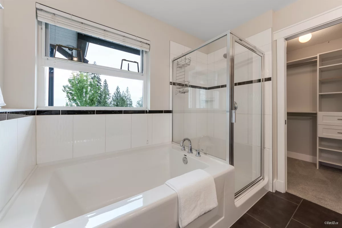 Hallway Photo of 3462 Stephens Court, Coquitlam, BC