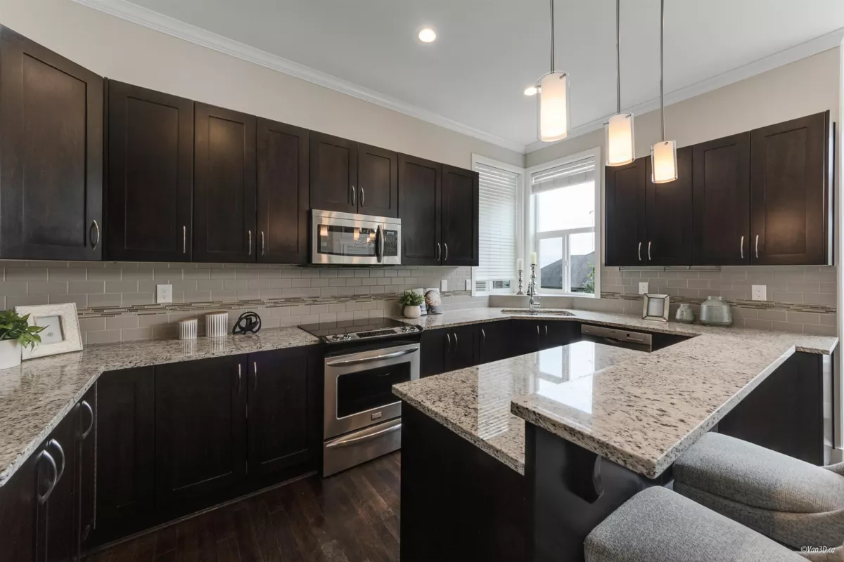 Walk-In Closet Photo of 3462 Stephens Court, Coquitlam, BC