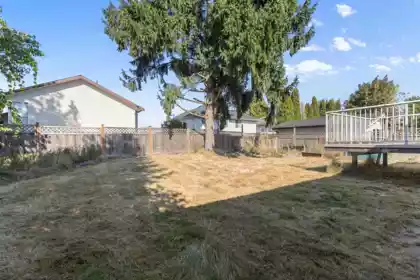 Front Yard Photo of 32317 Adair Avenue, Abbotsford, BC