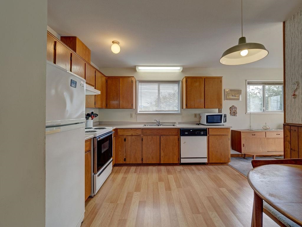 Basement Recreation Room Photo of 5642 Nickerson Road, Sechelt, BC