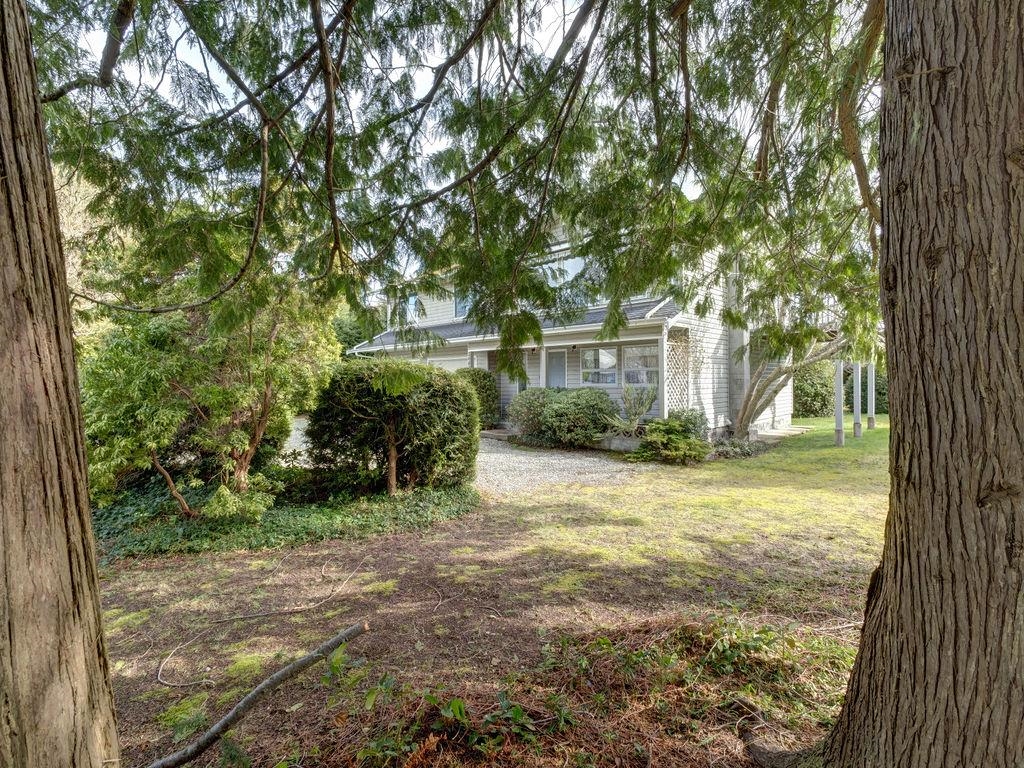 Family Room Photo of 5642 Nickerson Road, Sechelt, BC