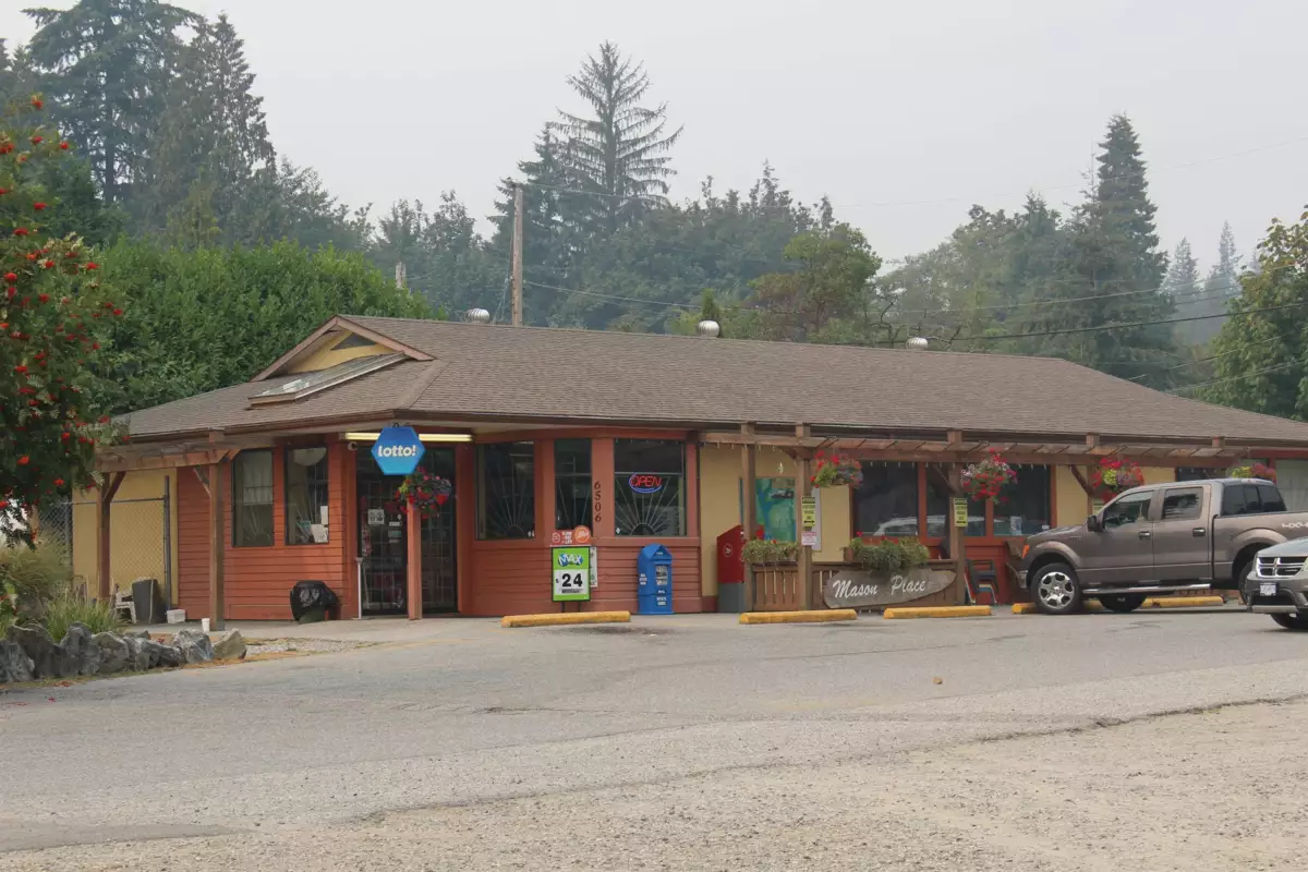 Outdoor Kitchen Photo of 5642 Nickerson Road, Sechelt, BC