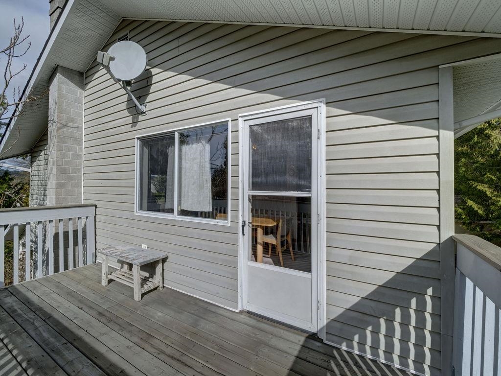 Powder Room Photo of 5642 Nickerson Road, Sechelt, BC