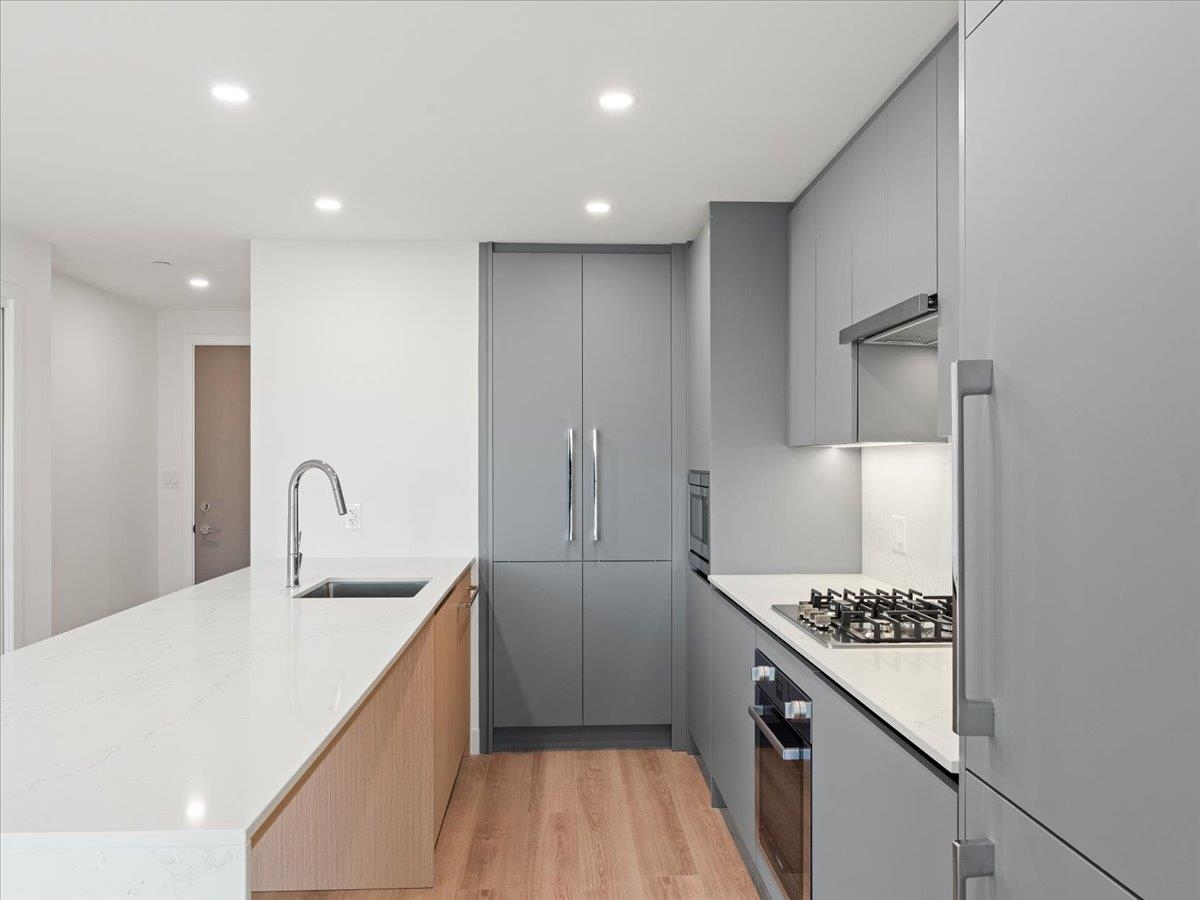 Loft / Bonus Room Photo of PH1506 7977 Lansdowne Road, Richmond, BC