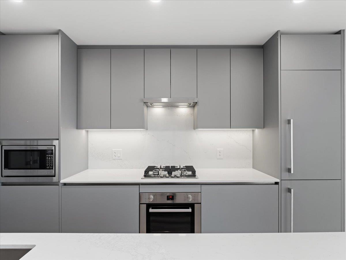 Powder Room Photo of PH1506 7977 Lansdowne Road, Richmond, BC