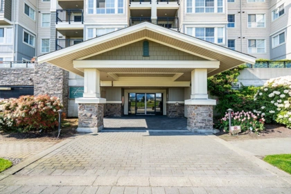 123 19673 Meadow Gardens Way, Pitt Meadows, BC, Pitt Meadows — Apartment/Condo for sale