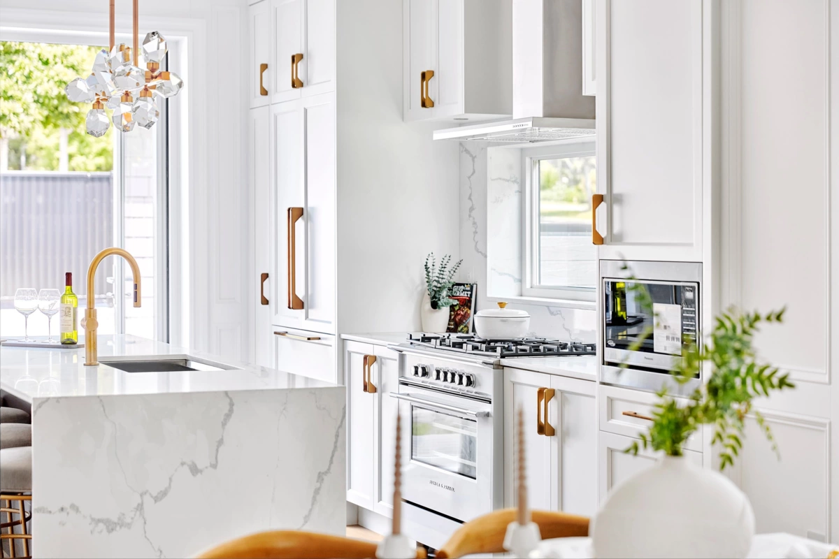 Kitchen Island Photo of 5081 Crown Avenue, Vancouver, BC