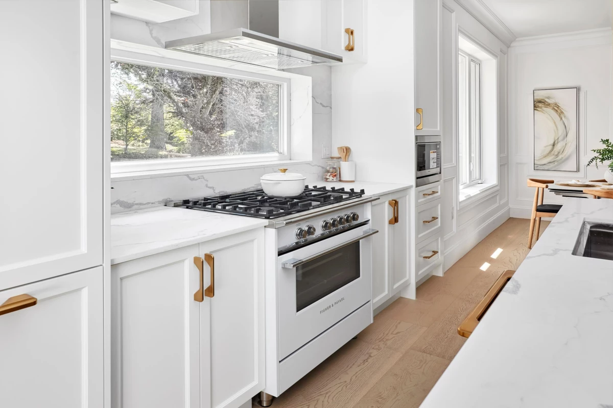 Living Room Photo of 5081 Crown Avenue, Vancouver, BC