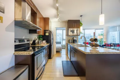 3207 689 Abbott Street, Vancouver, BC, Vancouver — Apartment/Condo for sale