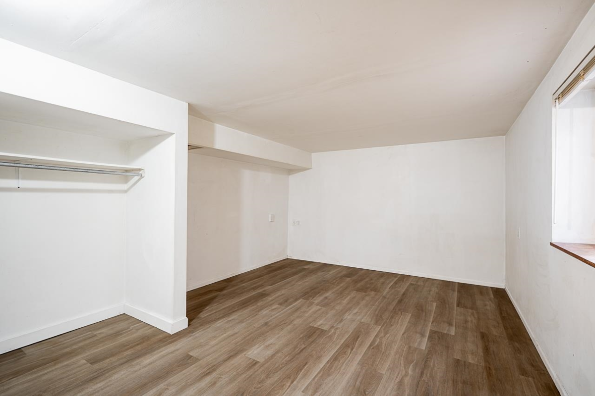 Kitchen Photo of 869 W 60th Avenue, Vancouver, BC