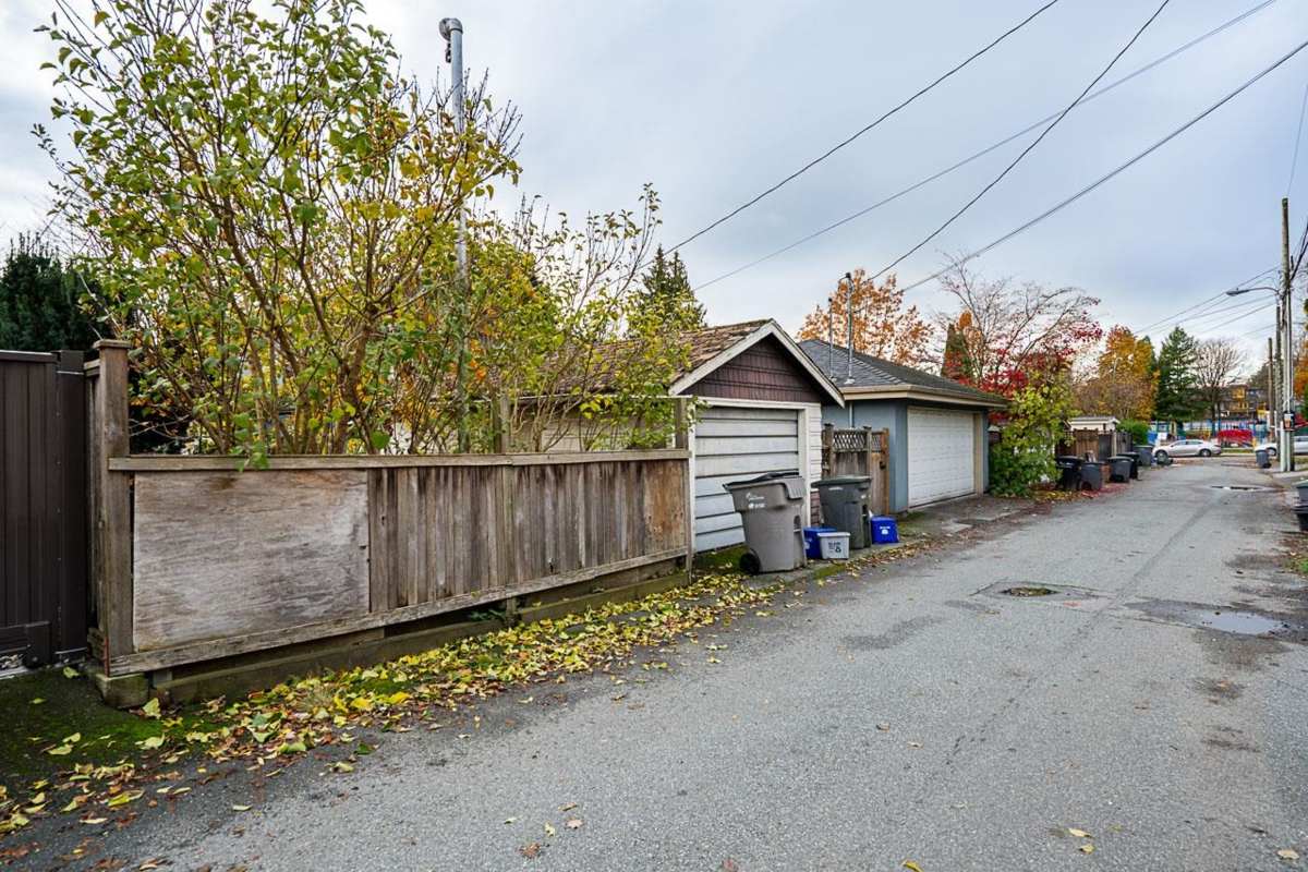 Pantry Photo of 869 W 60th Avenue, Vancouver, BC
