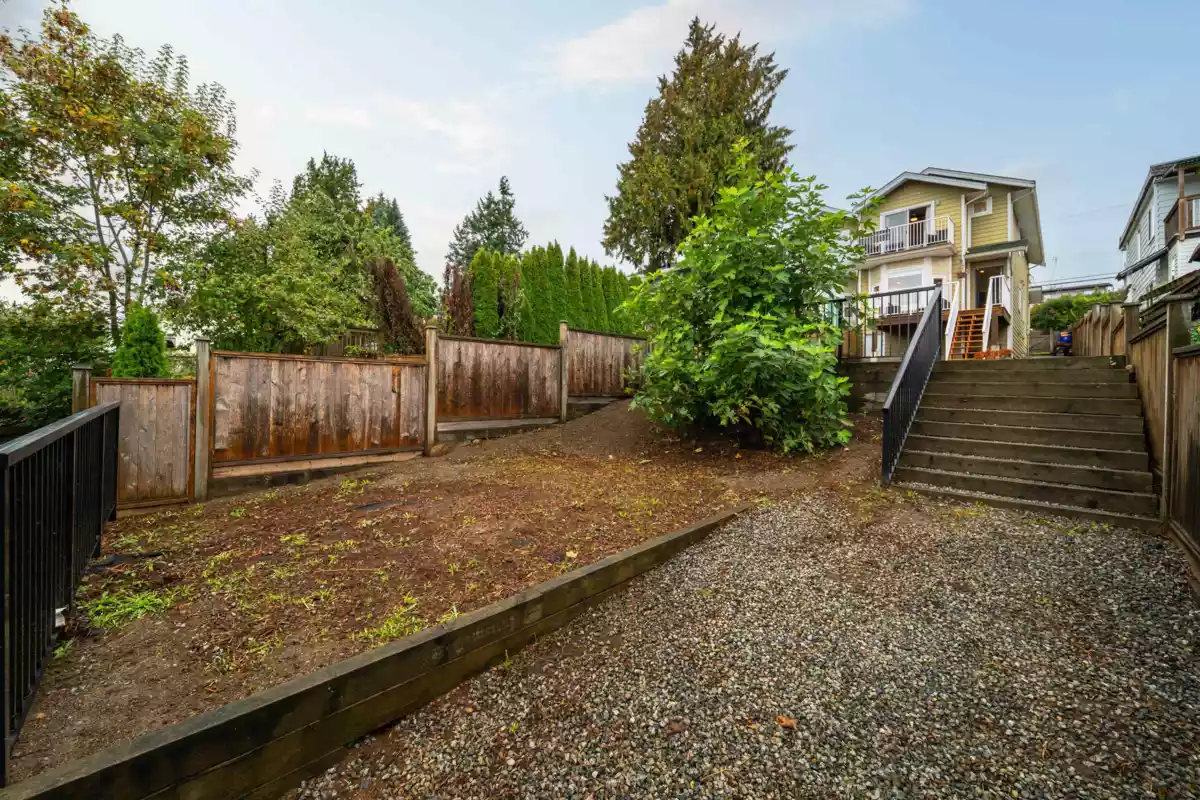 Front Yard Photo of 1126 Rochester Avenue, Coquitlam, BC