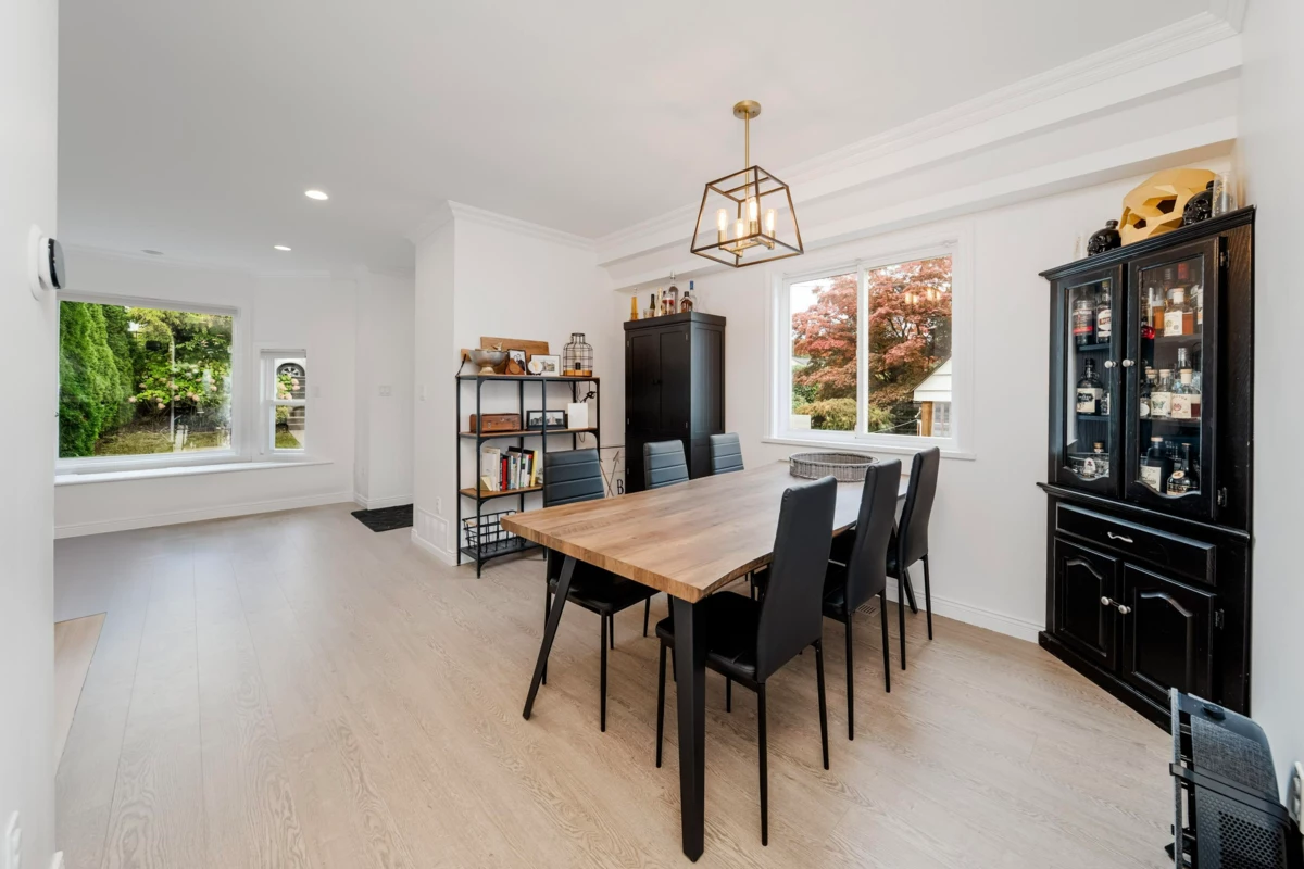 Kitchen Photo of 1126 Rochester Avenue, Coquitlam, BC